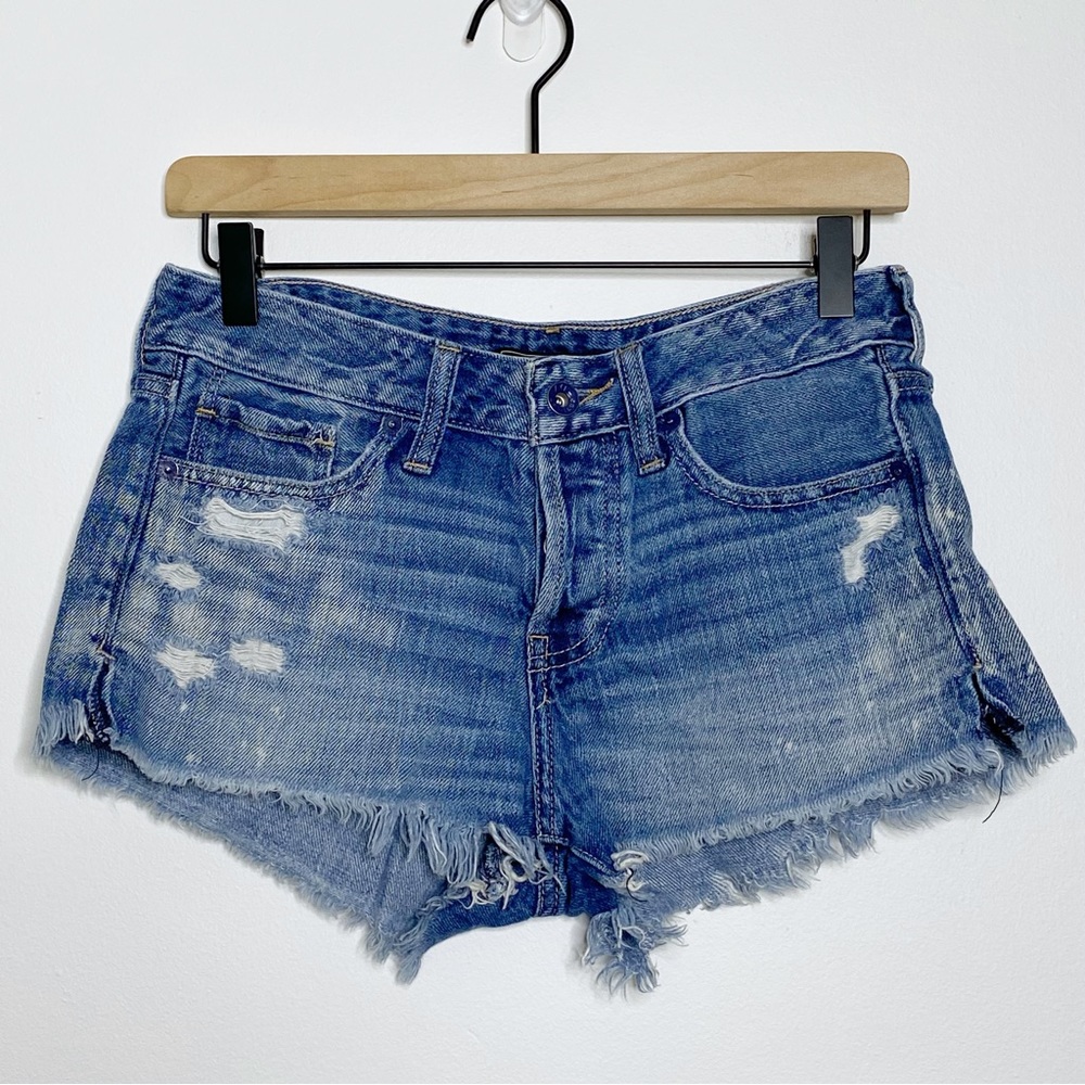 Abercrombie & Fitch Medium Wash Distressed Frayed Denim Jean Shorts Size 25